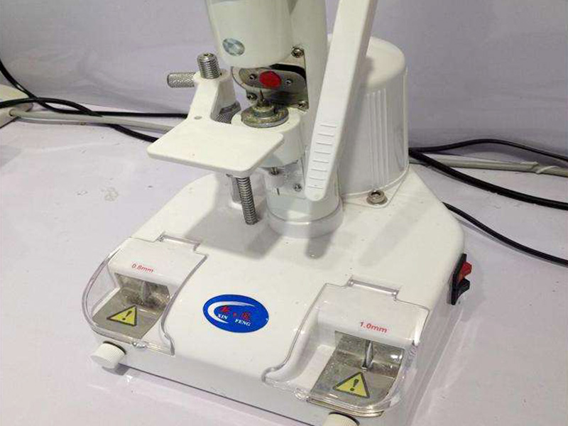 鏡片鉆孔機(jī)怎么用？具體流程分享！